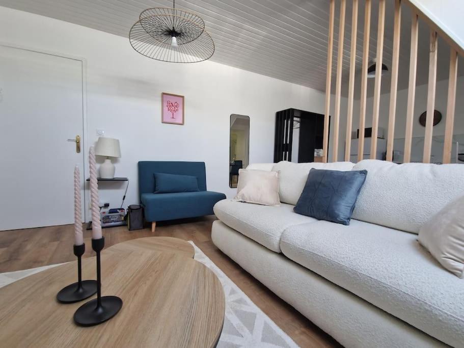 Studio Cosy Coeur De Ville อองเชร์ ภายนอก รูปภาพ